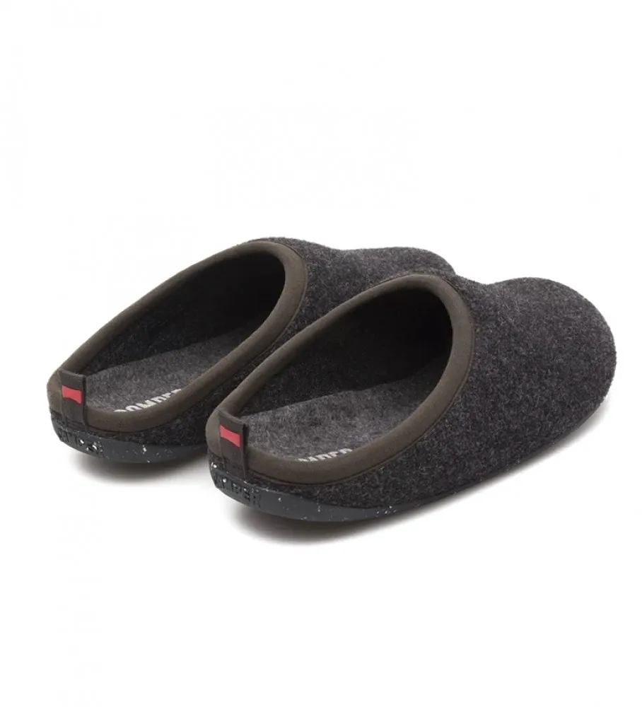 Pantuflas Wabi gris oscuro